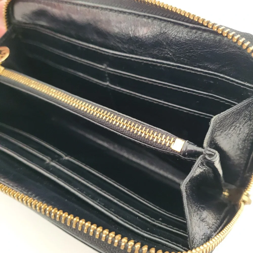 Tory Burch Black Patent Leather Zip Around Wallet Embossed Logo Gold Hardware